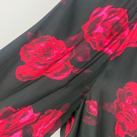 Talbots Black & Pink Dark Floral Rose Ruffle Neck Wrist Romantic Large Blouse - Picture 4 of 9
